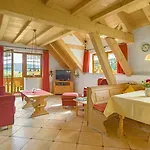 Salenhof Apartment *